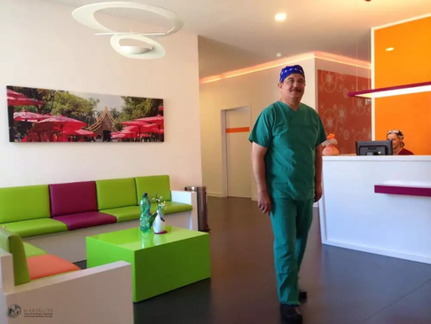 Slider image (8) Masculine by Dr. Med. Aref Elseweifi